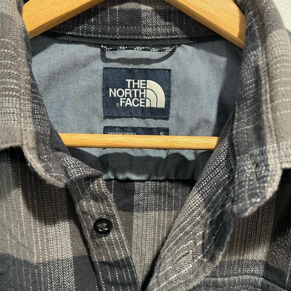 The North Face flannel button down shirt - small - great condition!